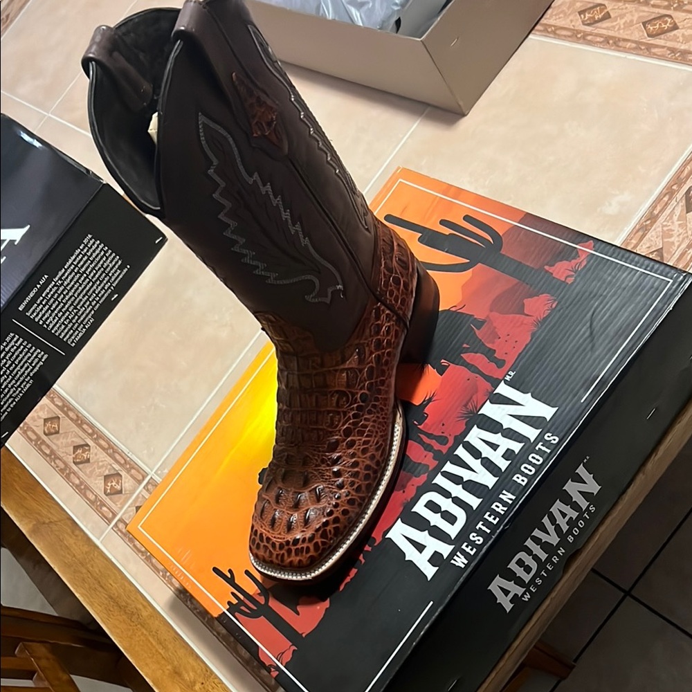 Adivan Western Boots